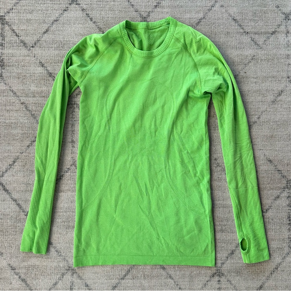 Lululemon Green Swiftly Tech Long Sleeve Tech Crew Shirt Size 6